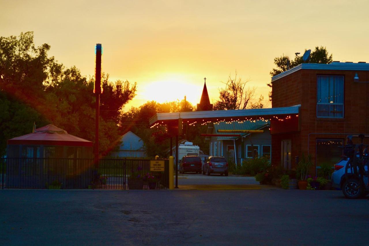 Lariat Motel Hardin Exterior foto